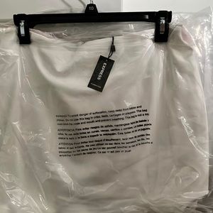 Woman’s mini skirt NEW from Express!